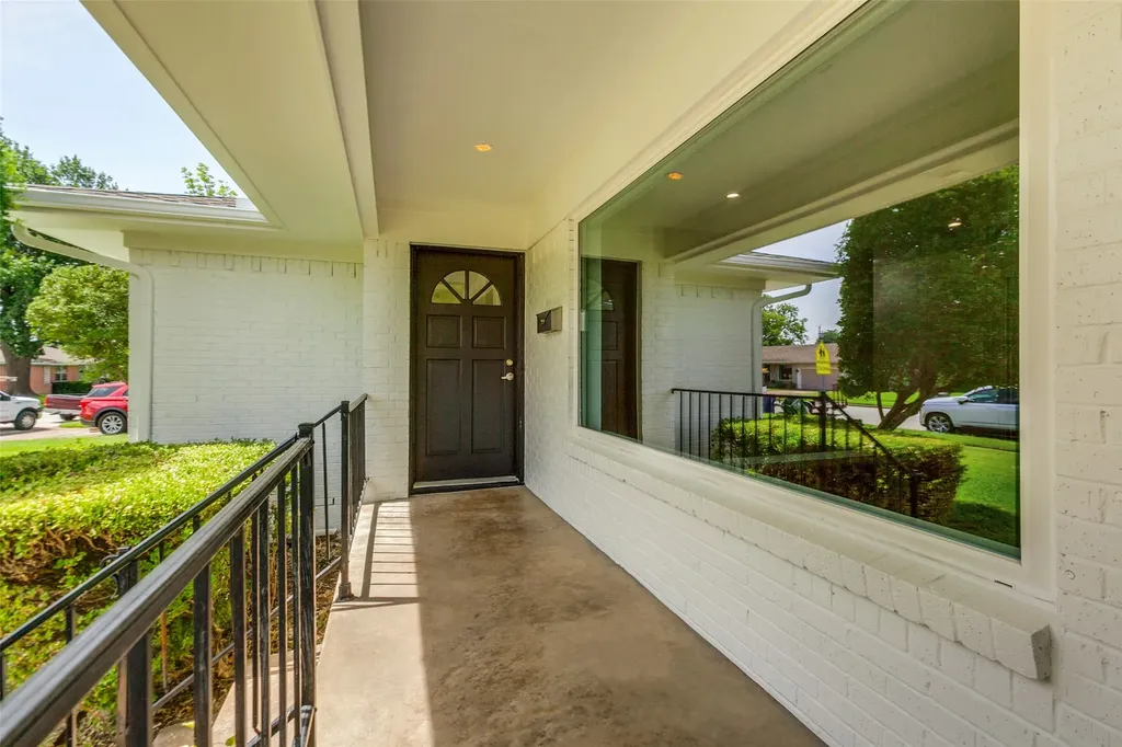 2413 Patricia Lane Garland TX 75041