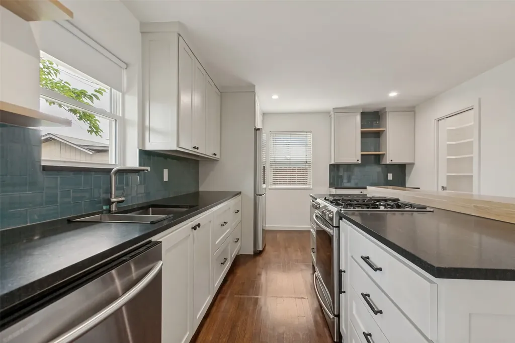 2413 Patricia Lane Garland TX 75041