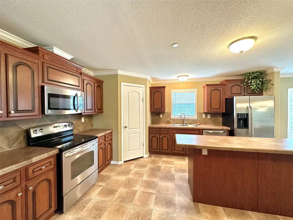 831 Country Club Road Lucas TX 75002