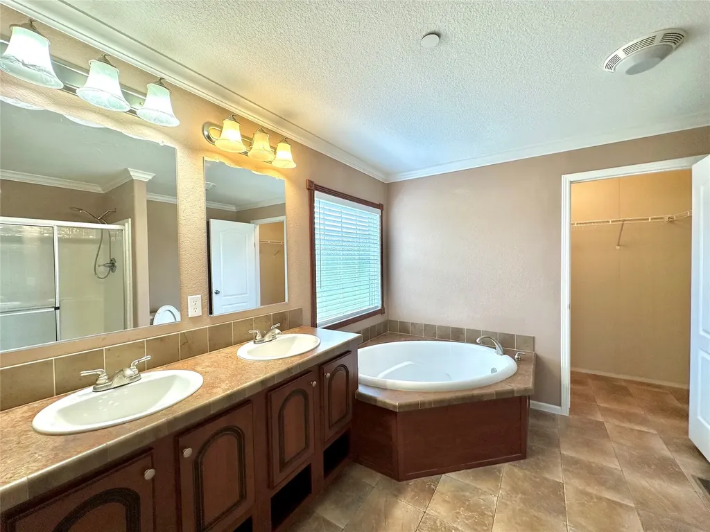 831 Country Club Road Lucas TX 75002
