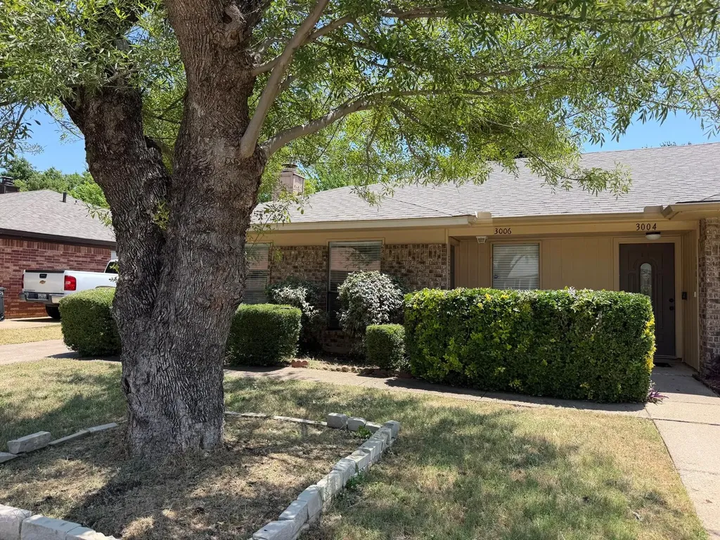 3006 Post Oak Drive Euless TX 76039