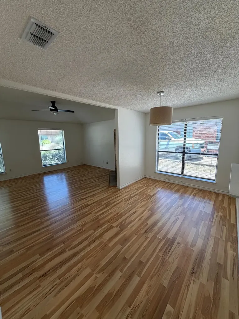 3006 Post Oak Drive Euless TX 76039
