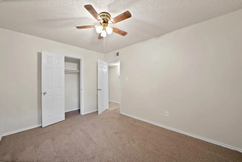 4807 Crestmont Court Arlington TX 76017