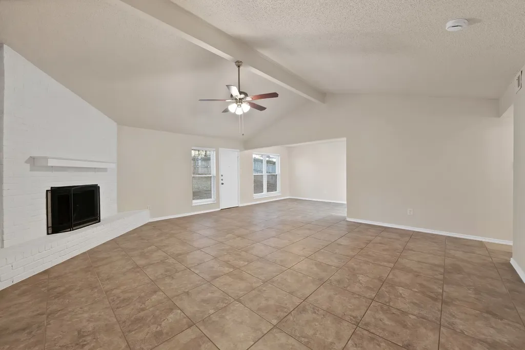 4807 Crestmont Court Arlington TX 76017