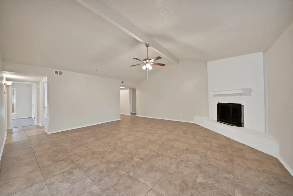 4807 Crestmont Court Arlington TX 76017