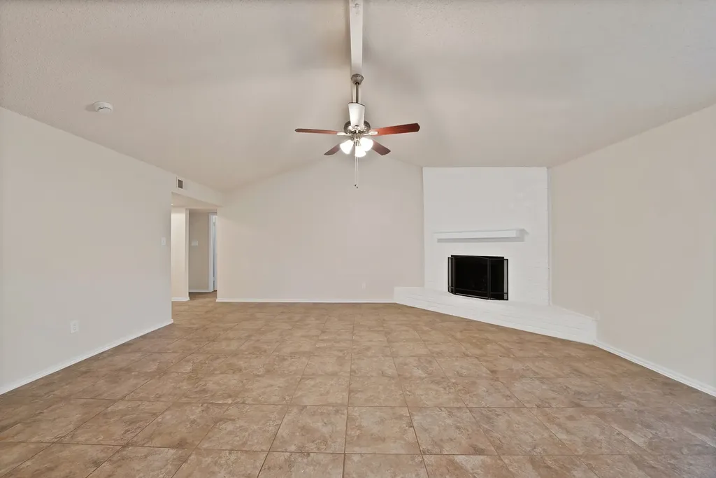 4807 Crestmont Court Arlington TX 76017