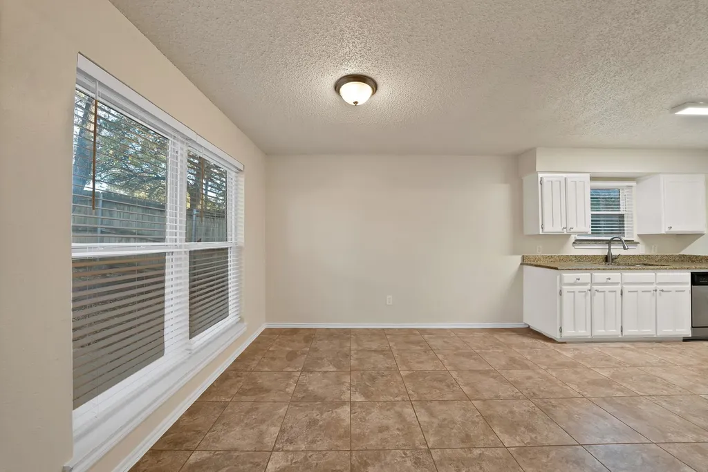 4807 Crestmont Court Arlington TX 76017