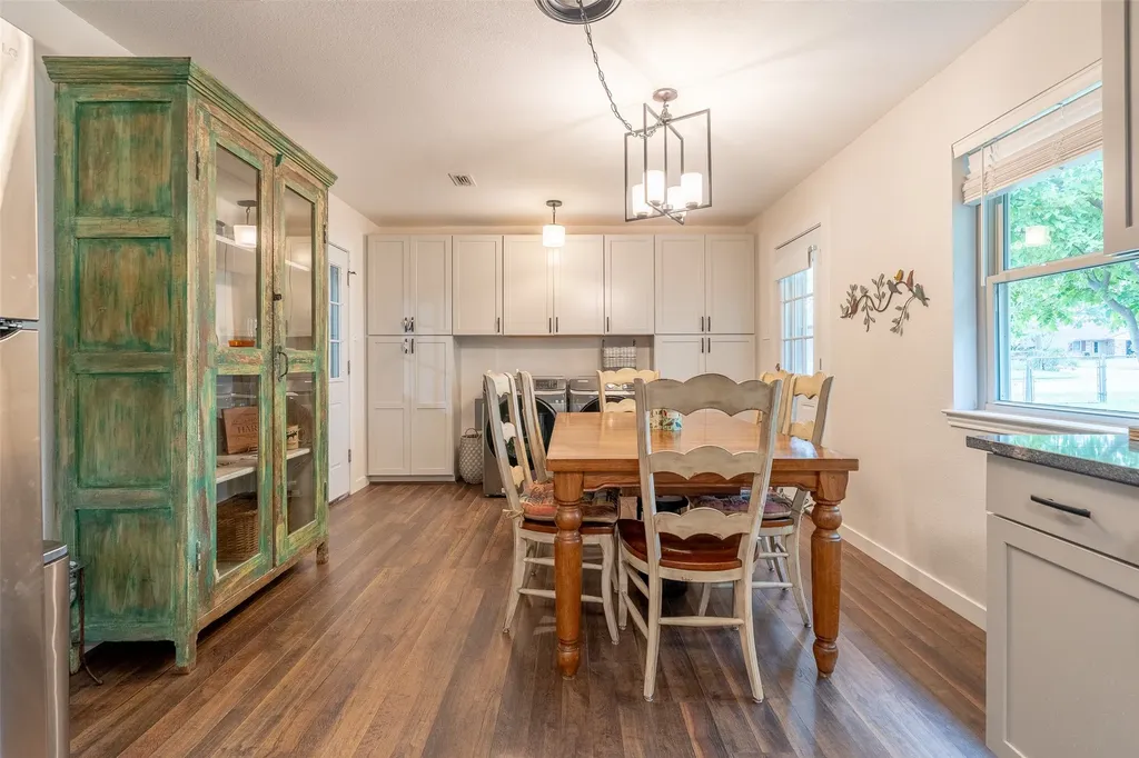 1300 4th Street Granbury TX 76048
