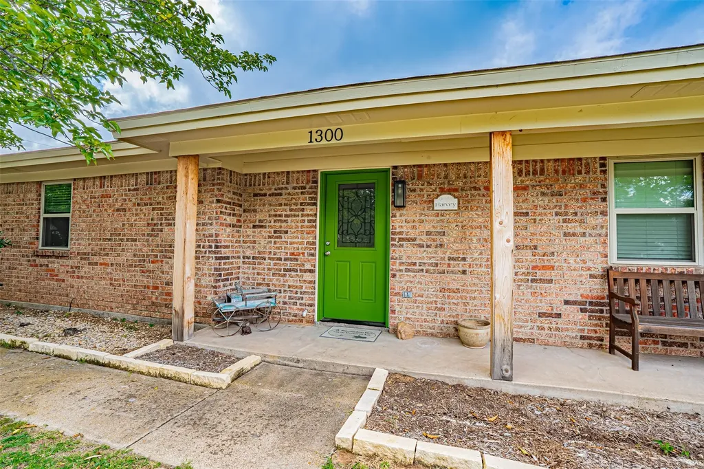 1300 4th Street Granbury TX 76048
