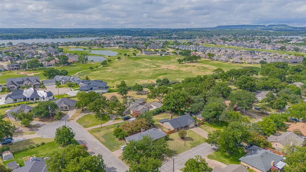 1300 4th Street Granbury TX 76048