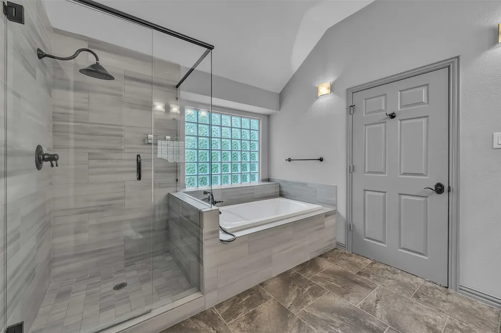 2417 Bonham Trail Grapevine TX 76051