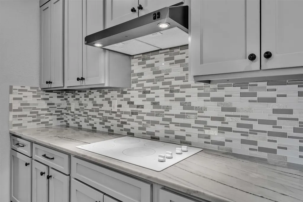 2417 Bonham Trail Grapevine TX 76051