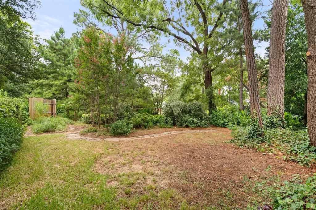 623 N Bowen Road Arlington TX 76012