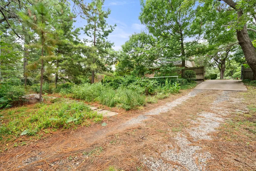 623 N Bowen Road Arlington TX 76012