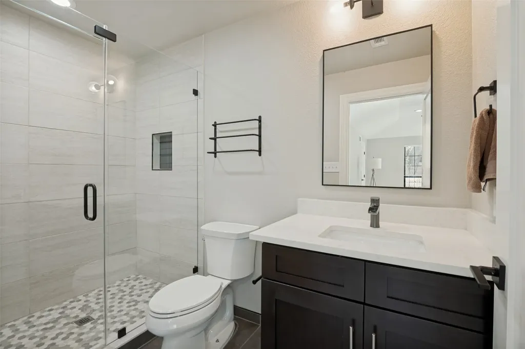 5922 Bent Trail Dallas TX 75248