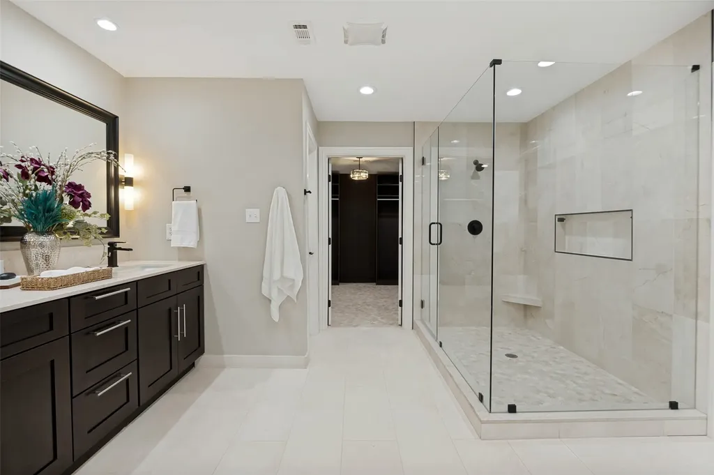 5922 Bent Trail Dallas TX 75248