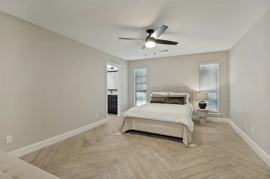 5922 Bent Trail Dallas TX 75248