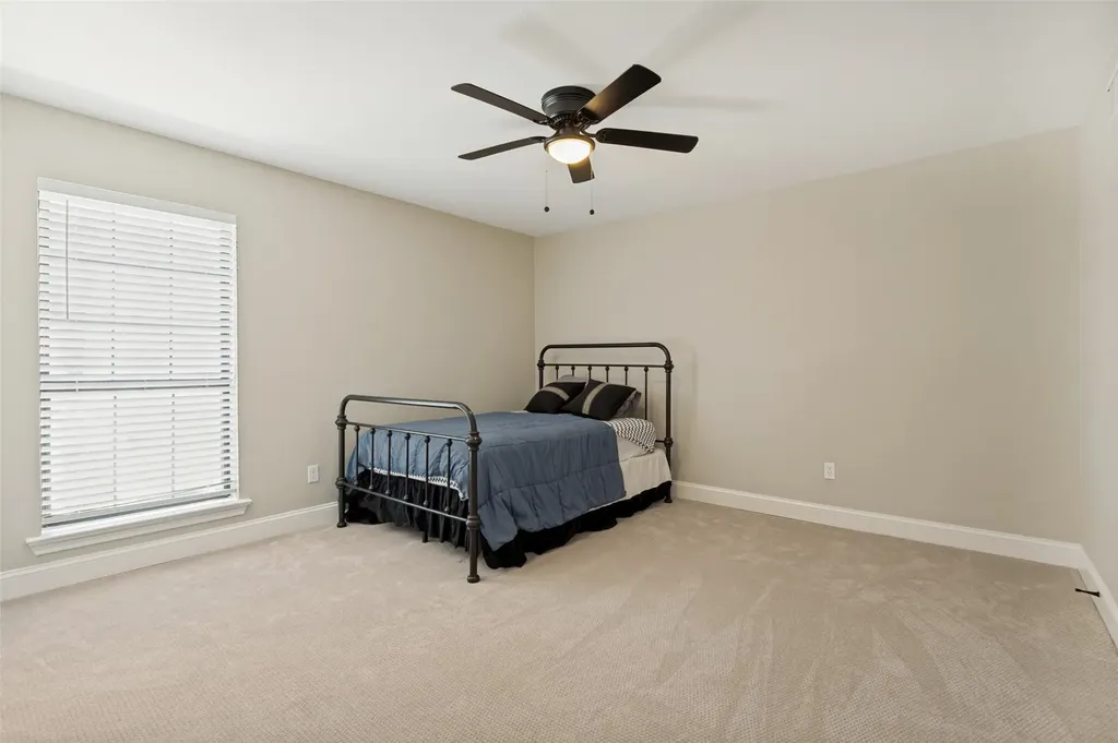 5922 Bent Trail Dallas TX 75248