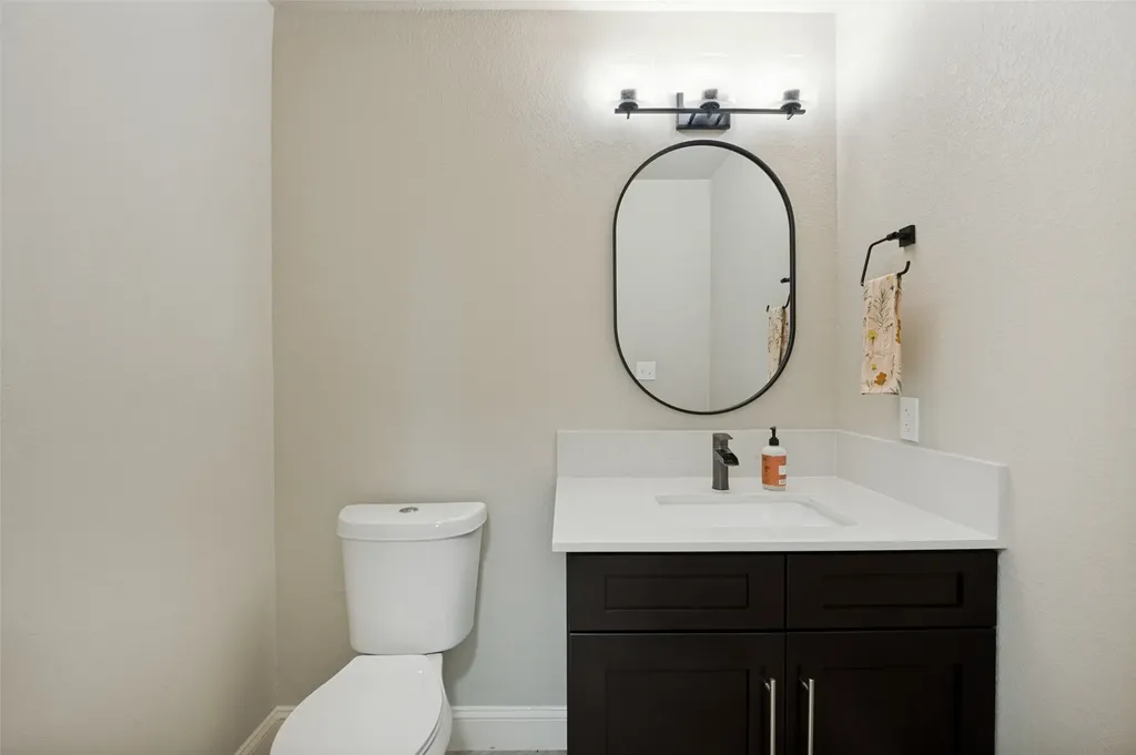 5922 Bent Trail Dallas TX 75248