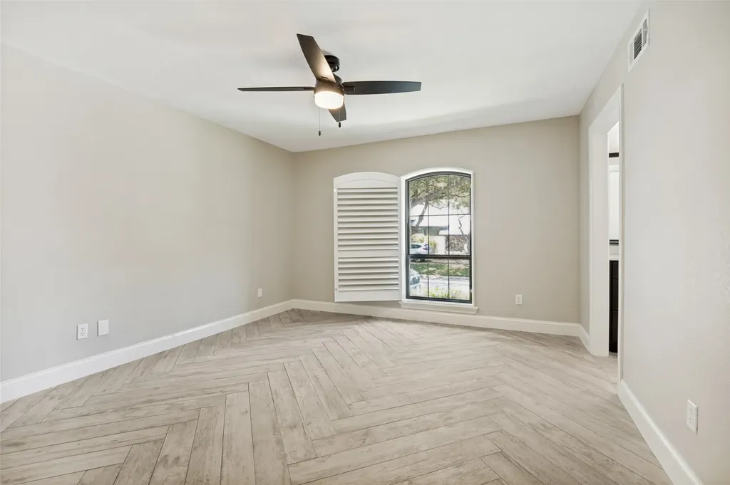 5922 Bent Trail Dallas TX 75248