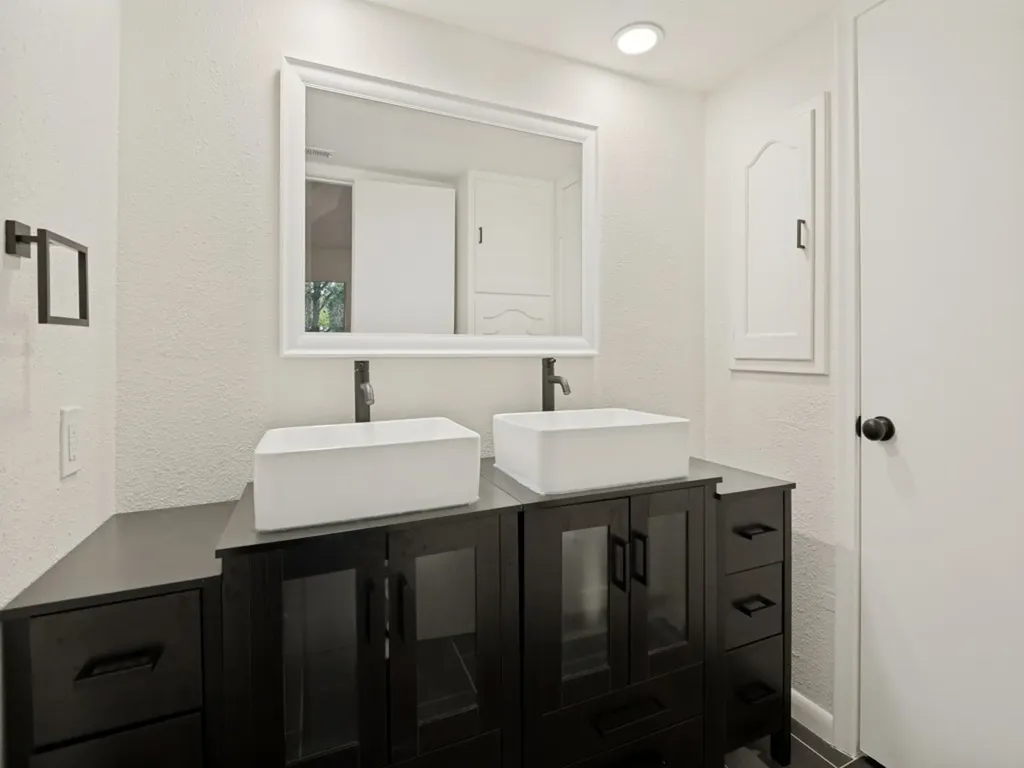 1408 N Cedar Hill Road Cedar Hill TX 75104