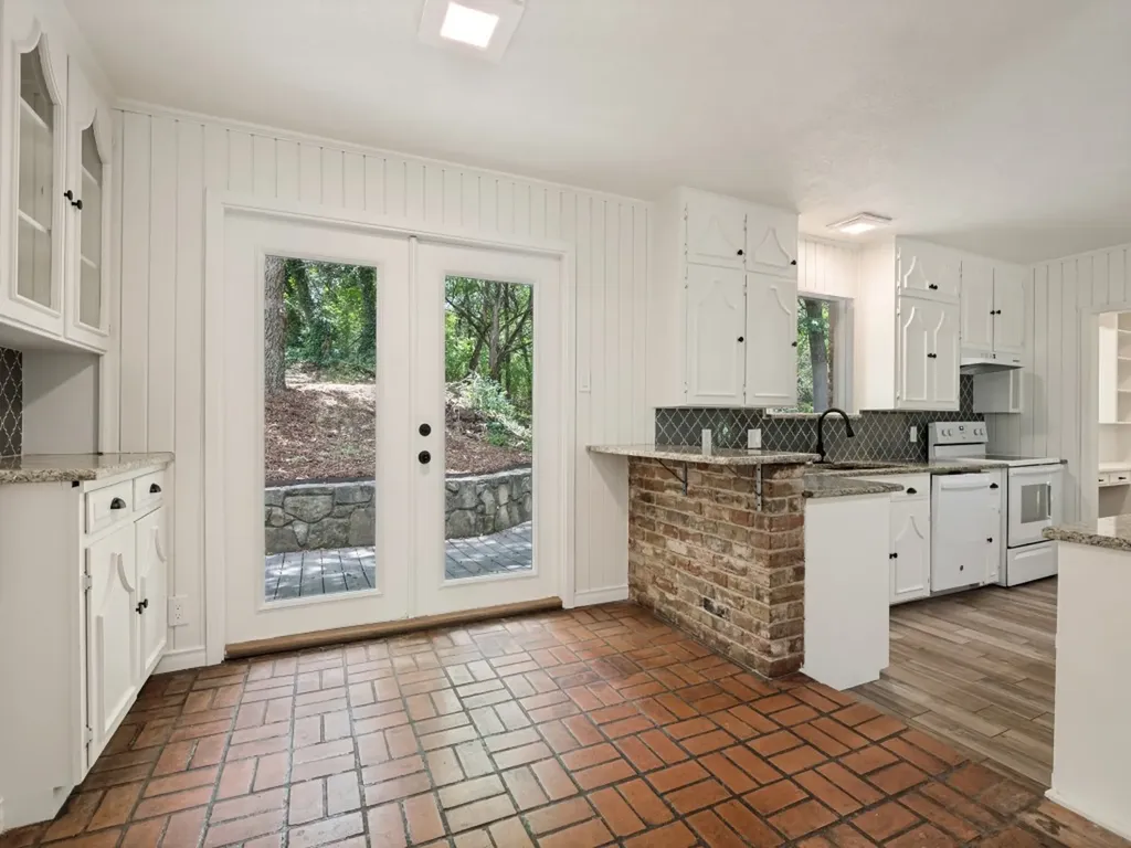 1408 N Cedar Hill Road Cedar Hill TX 75104