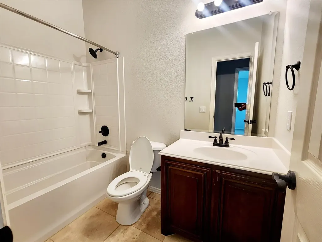 2200 Shannon Drive Mckinney TX 75072