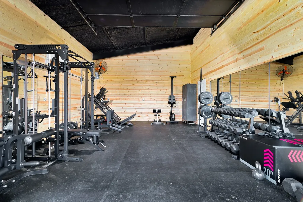 700 County Road 44430 Paris TX 75460
