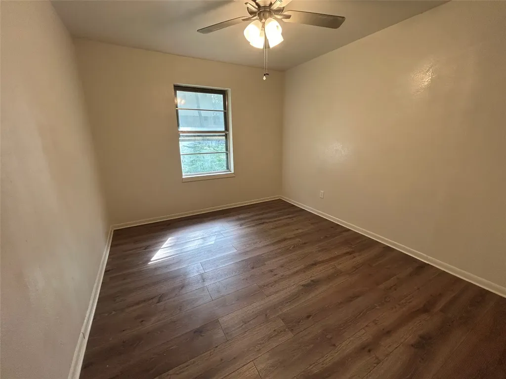 900 N 23 1/2 Street Corsicana TX 75110