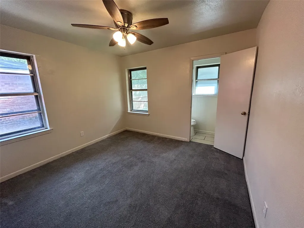 900 N 23 1/2 Street Corsicana TX 75110
