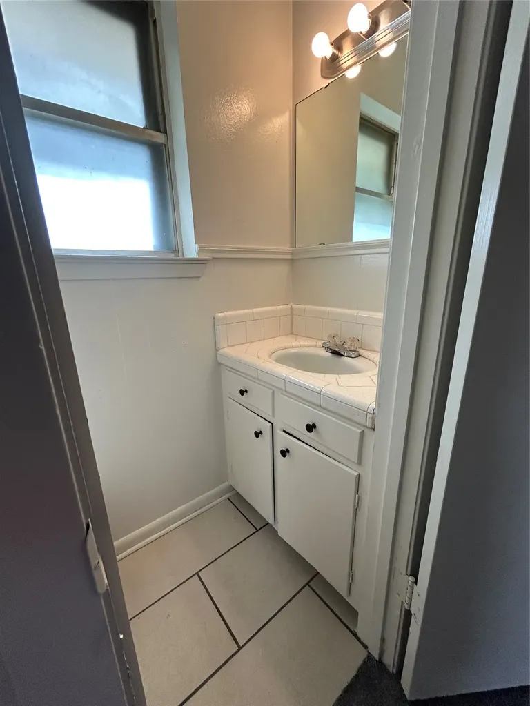 900 N 23 1/2 Street Corsicana TX 75110