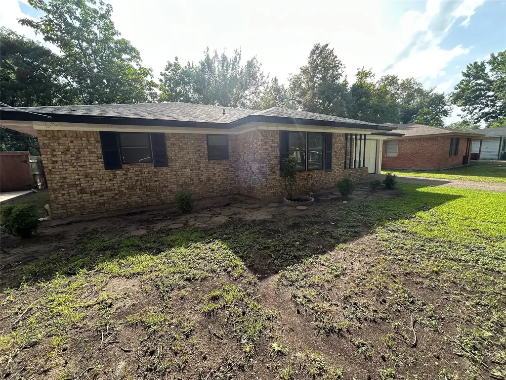 900 N 23 1/2 Street Corsicana TX 75110