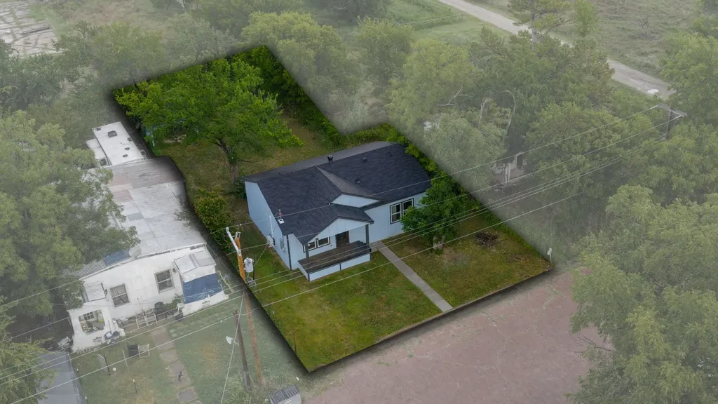 319 E Main Street Ranger TX 76470