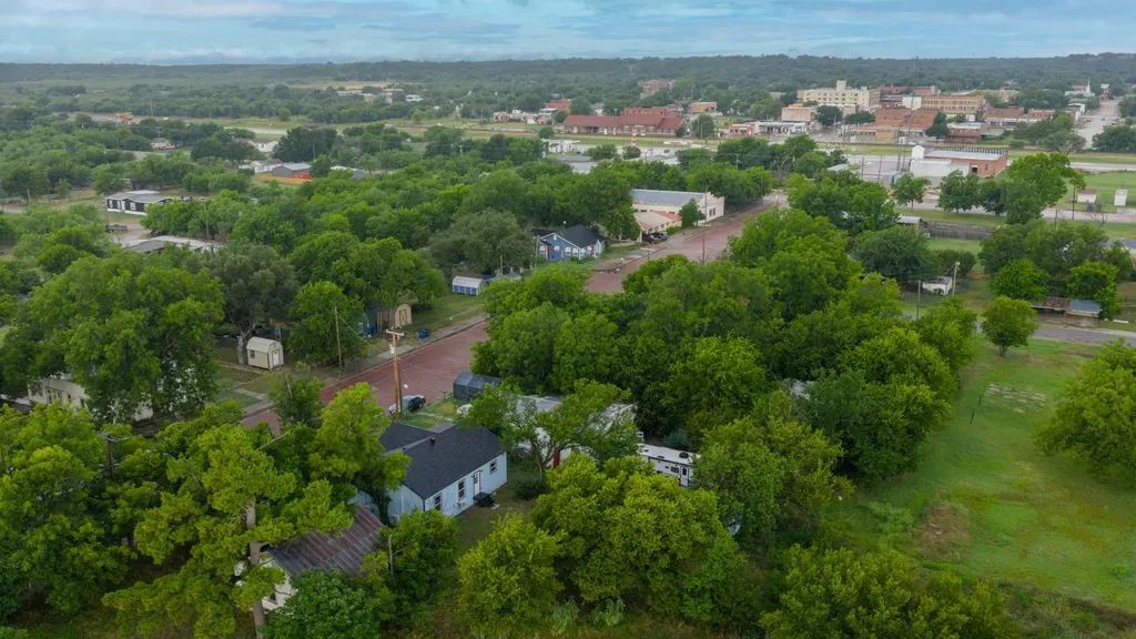 319 E Main Street Ranger TX 76470