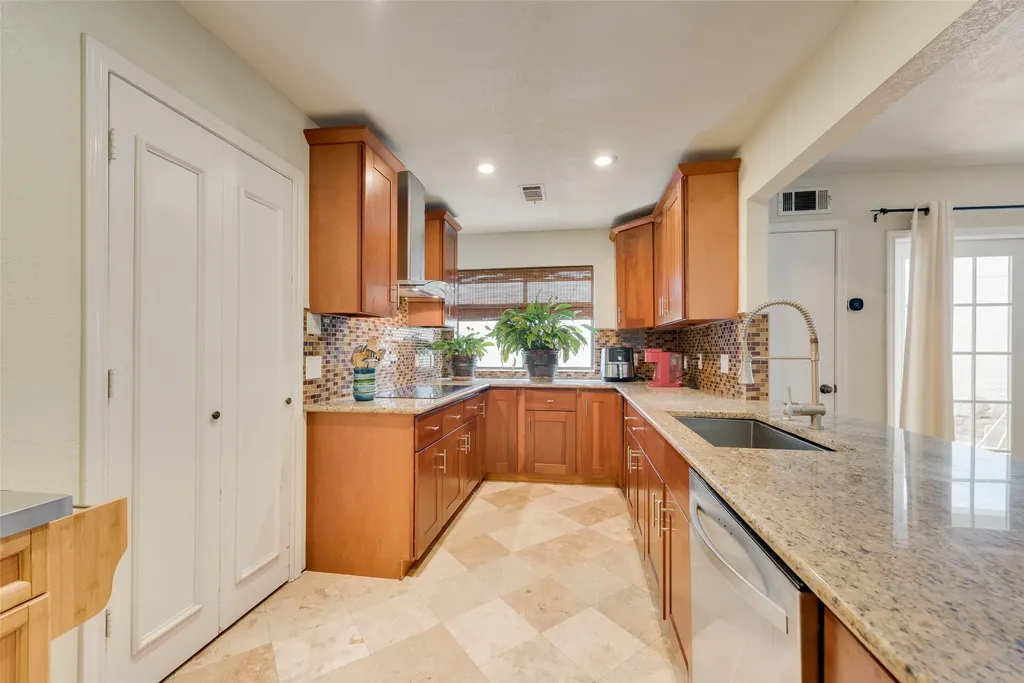 17113 Upper Bay Road Addison TX 75001