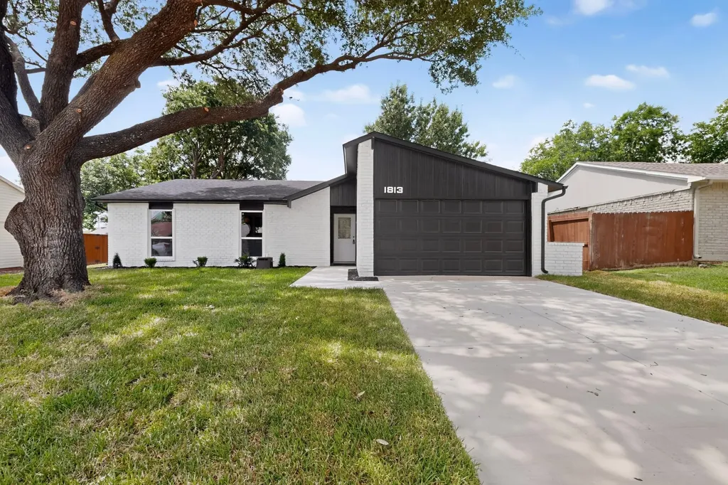 1813 Legend Garland TX 75040