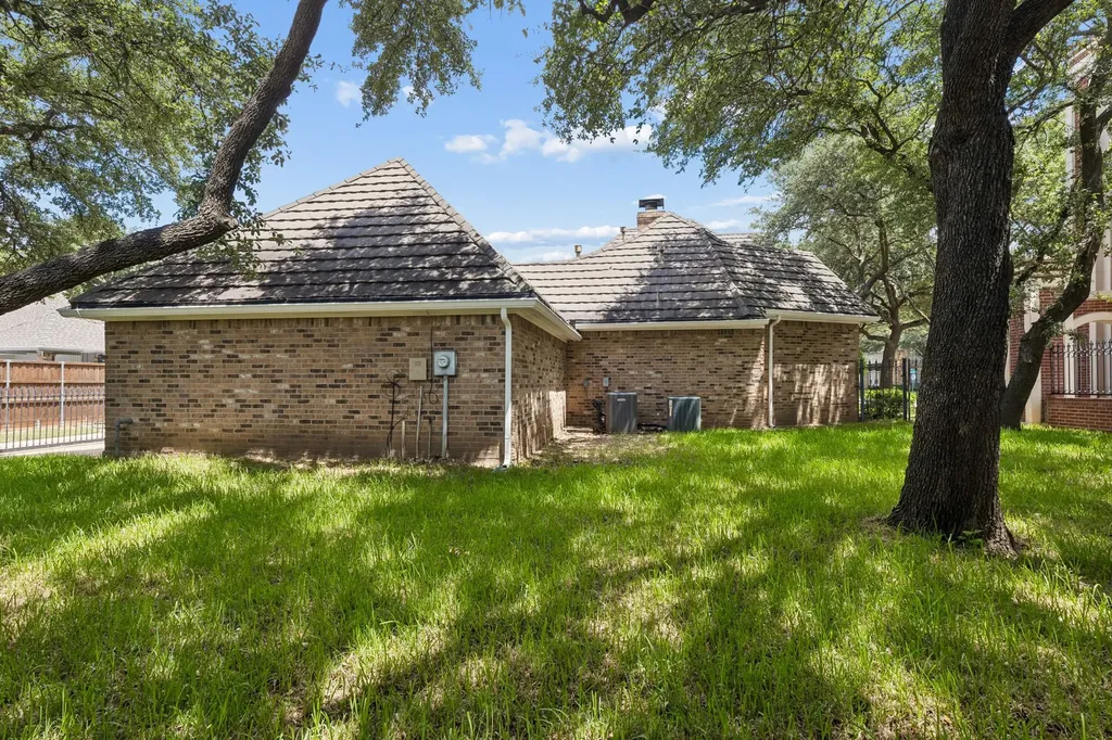 4624 Hallmark Drive Plano TX 75024