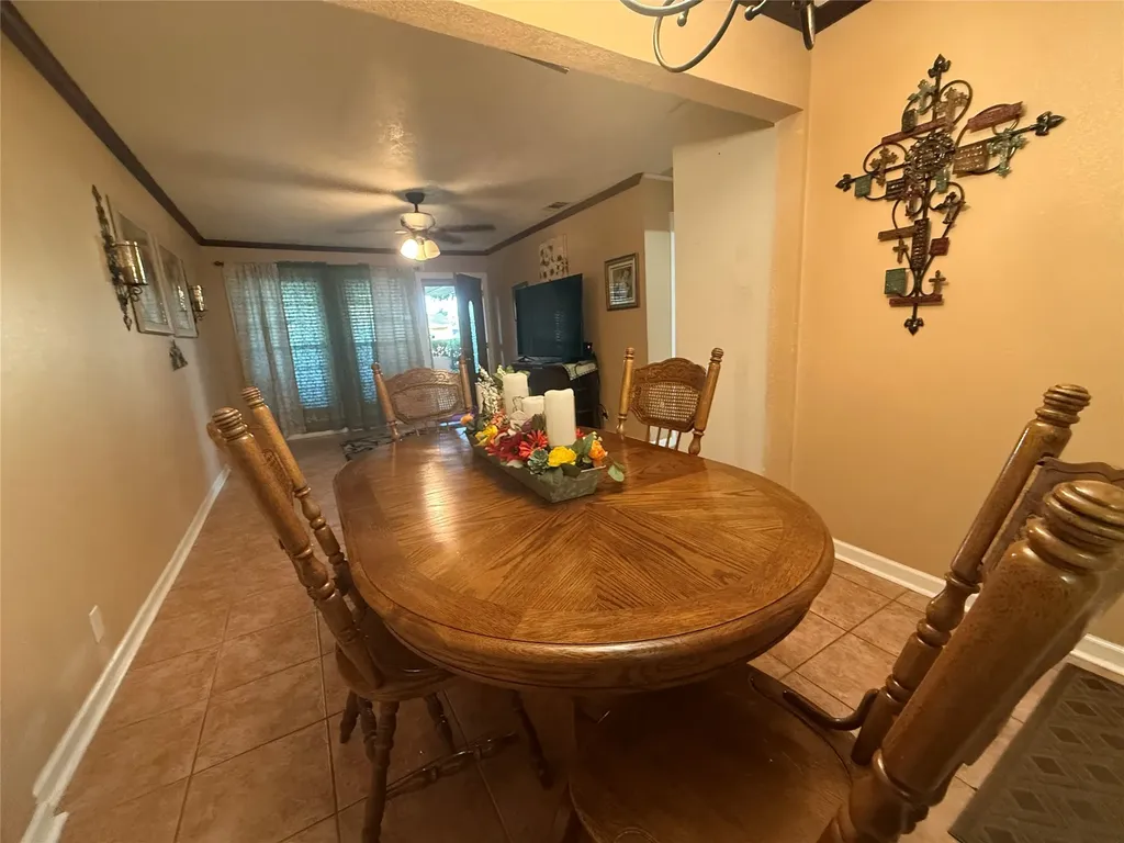 4113 Barksdale Court Dallas TX 75211