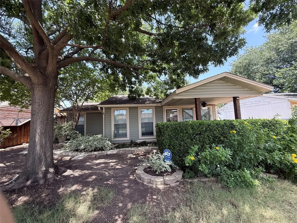 4113 Barksdale Court Dallas TX 75211