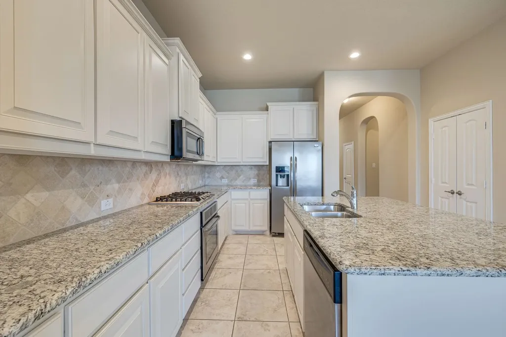 10013 Tule Lake Road Fort Worth TX 76177
