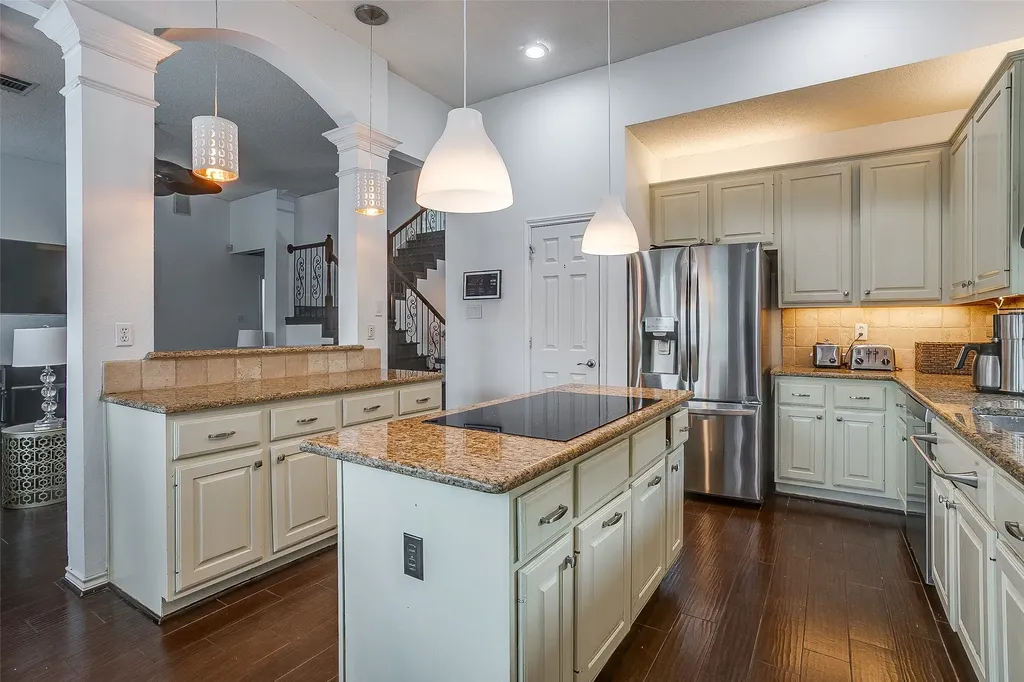 2800 Rosecliff Terrace Grapevine TX 76051