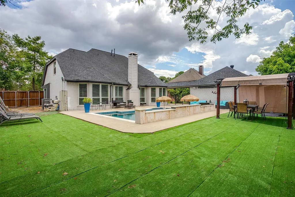 2800 Rosecliff Terrace Grapevine TX 76051