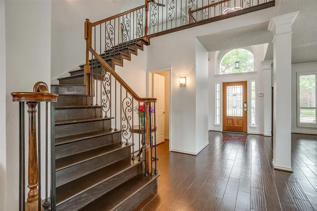 2800 Rosecliff Terrace Grapevine TX 76051