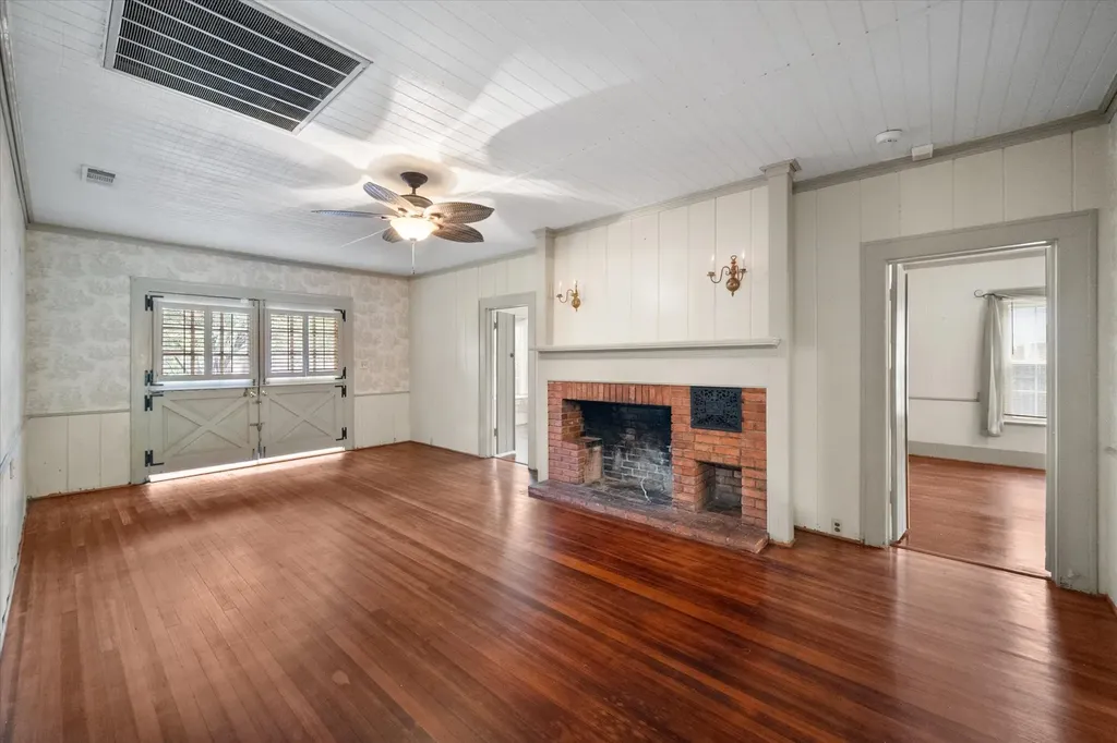 1501 Sycamore Corsicana TX 75110