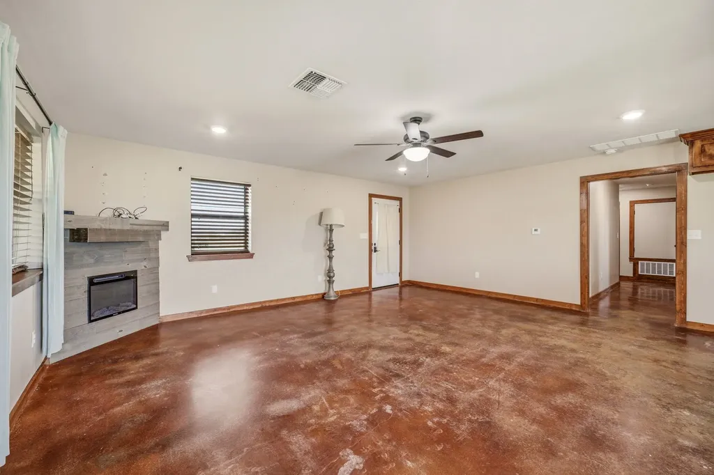 341 Wesley Chapel Road Jacksboro TX 76458