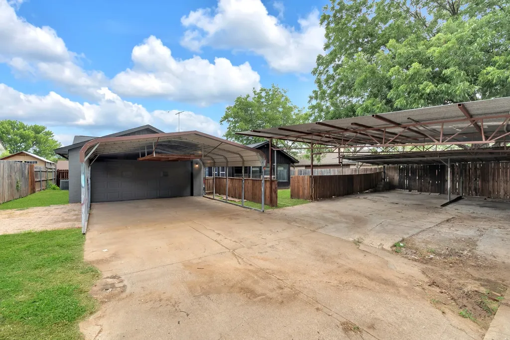 1338 Beechwood Drive Lewisville TX 75067
