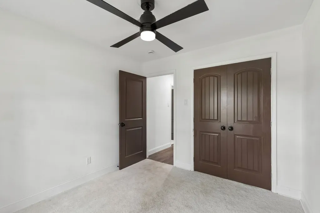 8711 Hackney Lane Dallas TX 75238