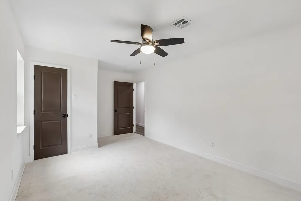 8711 Hackney Lane Dallas TX 75238