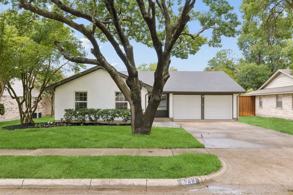 8711 Hackney Lane Dallas TX 75238
