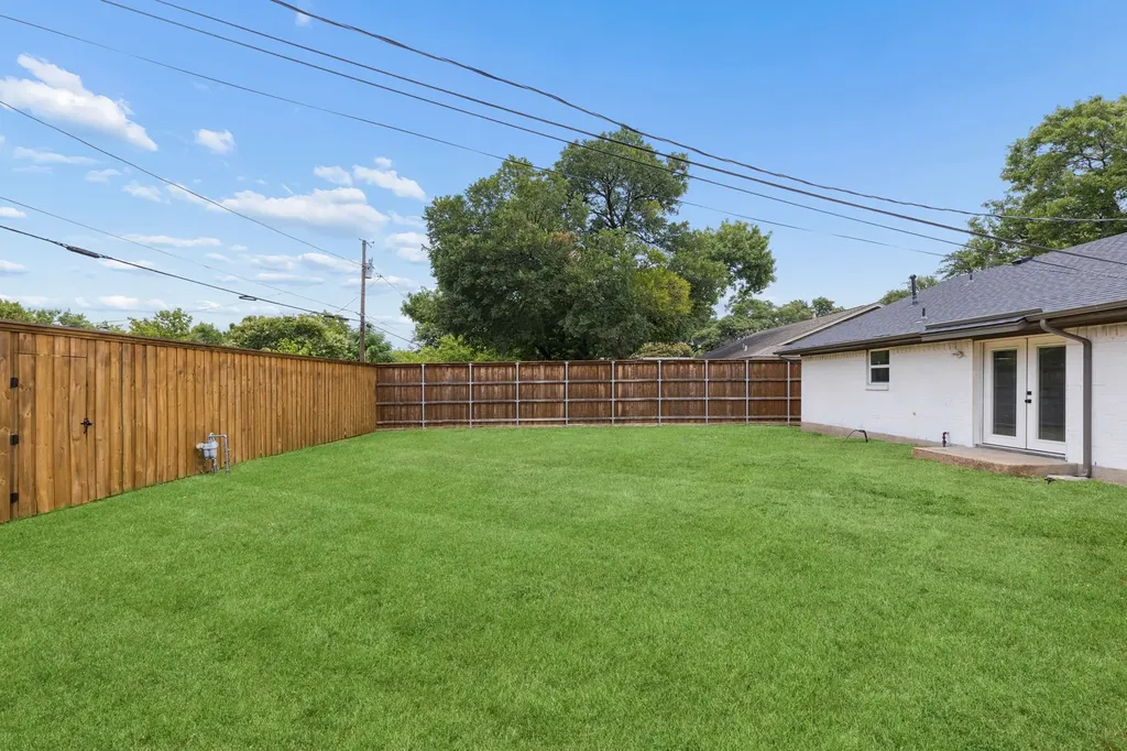 8711 Hackney Lane Dallas TX 75238